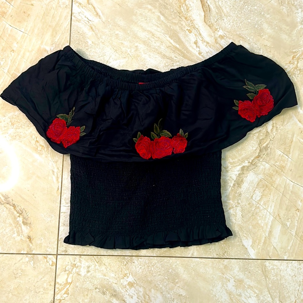 Guess Rose Off the Shoulder Top with Scrunch Stomach Fabric
